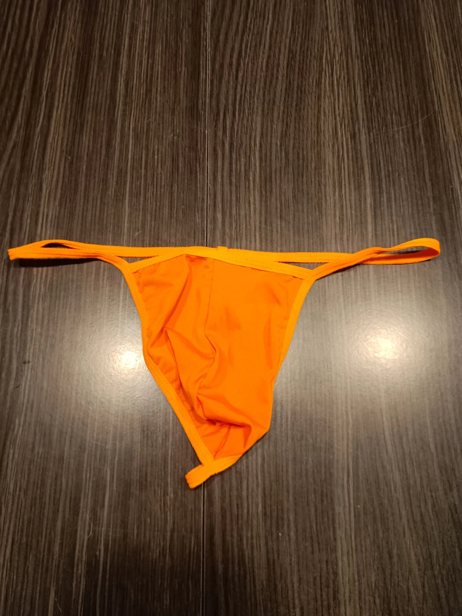 String orange homme